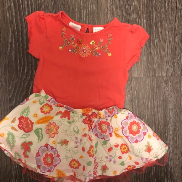 Other - Floral onesie and skirt bundle 6-9 mo.